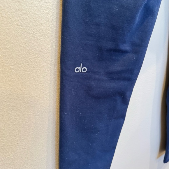 ALO Airbrush Winter Warm High-Waist Nocturne Legging - Picture 7 of 8